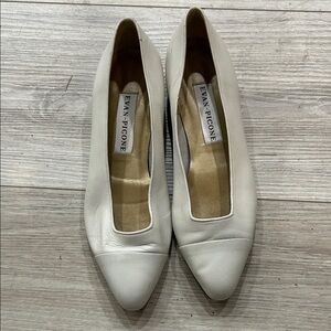 Evan Picone Women's White Leather Flats